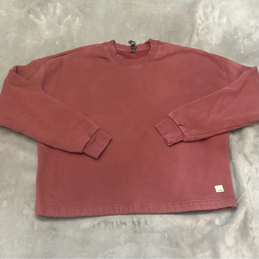 Vuori Women's Long-Sleeve Sunrise Crewneck Sweatshirt/Rosewood 27359